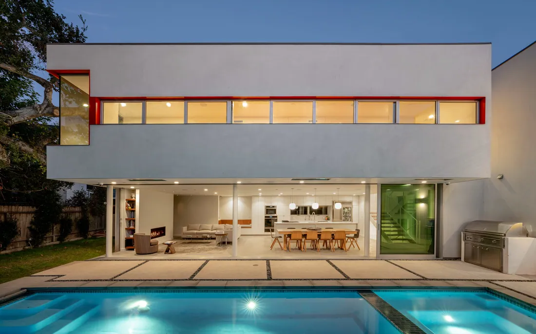 Entrada Drive Residence